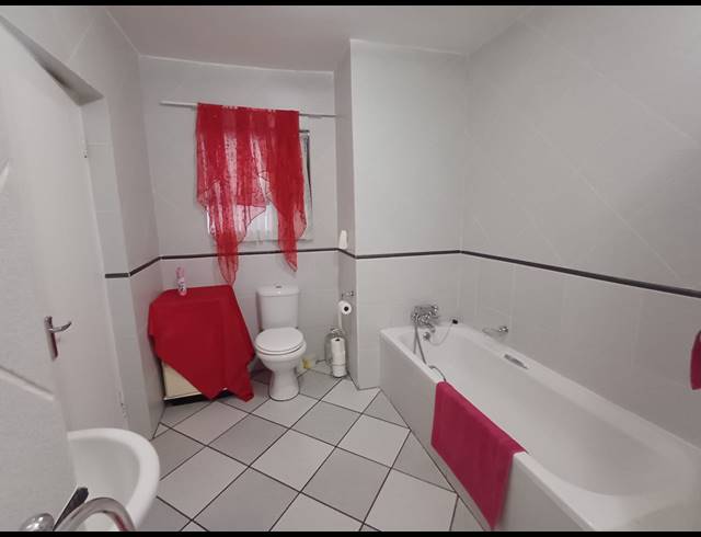 3 BEDROOM TOWNHOUSE TO LET IN ARCON PARK